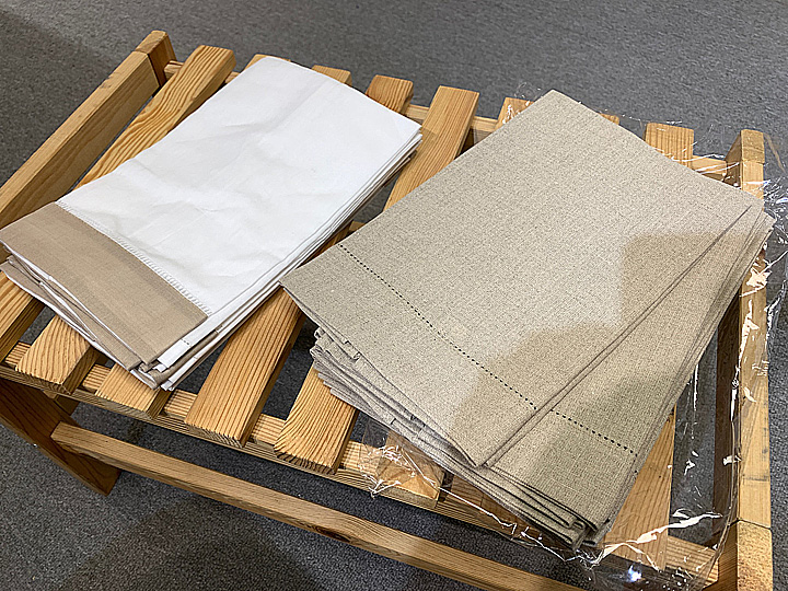 Linen Guest Towel. 1`4"x22"